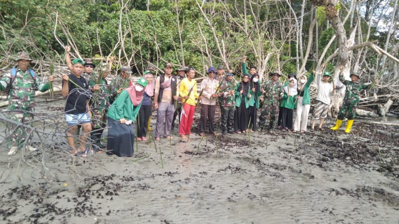 Bhabinkamtibmas Polsek Malbar Gelar Penanaman Pohon Mangrove