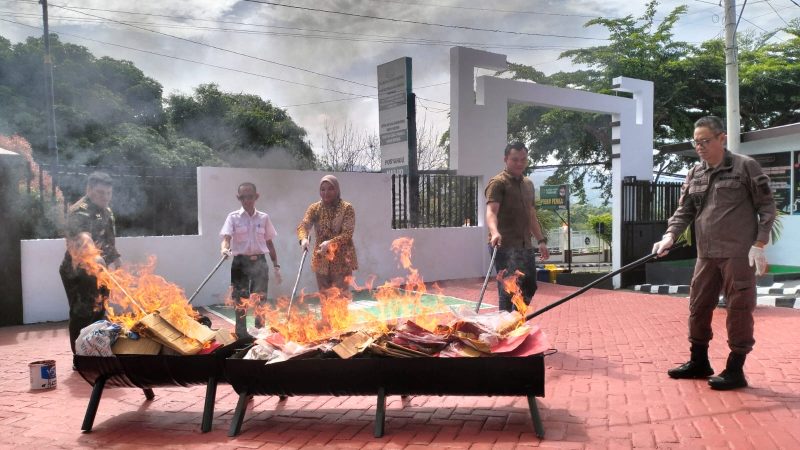 Kejari Parepare Musnahkan Barang Bukti Yang Telah Inkracht, Didominasi Narkotika
