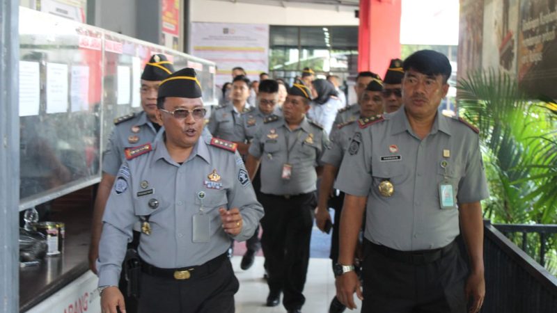 Lima Tim Pokja Pembangunan ZI Studi Tiru di Lapas Parepare