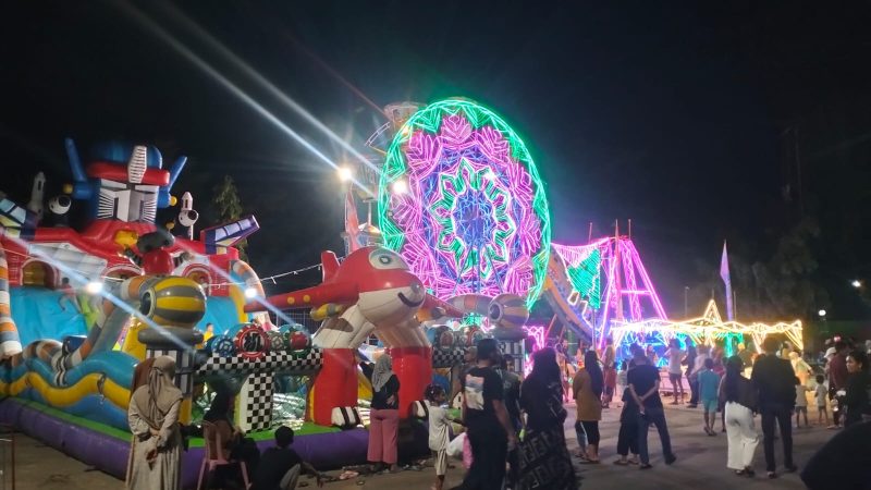 Ingatkan Pengunjung Jaga Kebersihan di Pasar Ramadan, Akbar Ali: Terutama Bekas Tusuk Bakso