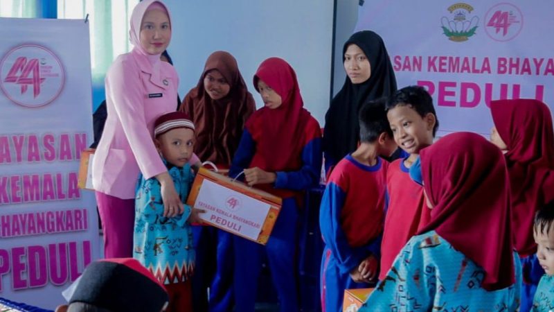 YKB Pinrang Salurkan Paket Sembako Bagi Anak Penyandang Disabilitas