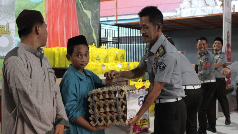 Lapas Parepare Gelar Bakti Sosial dan Bagi-bagi Takjil
