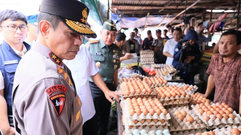 Kapolda dan Pj Gubernur Sulsel Sidak di Pasar Terong