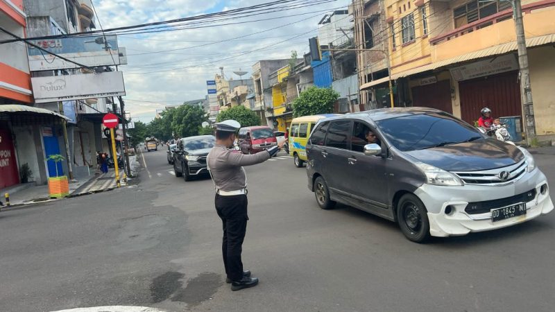 Kawal Aktivitas Warga Di Pagi Hari, Sat Lantas Polres Parepare Gelar Personil Di Sejumlah Ruas Jalan