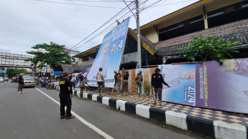 Melanggar Perda, Satpol PP Parepare Tertibkan Baliho dan Banner