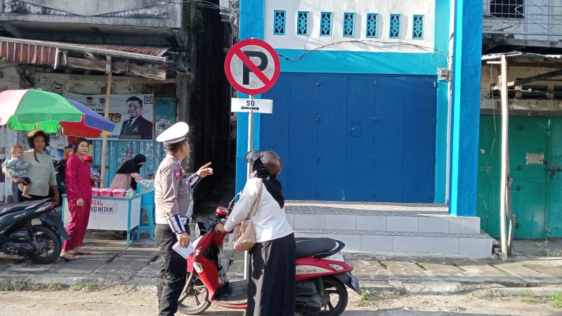 Warga Kedapatan Melanggar, Kasat Lantas Parepare Ingatkan Agar Patuh Rambu Lalu Lintas
