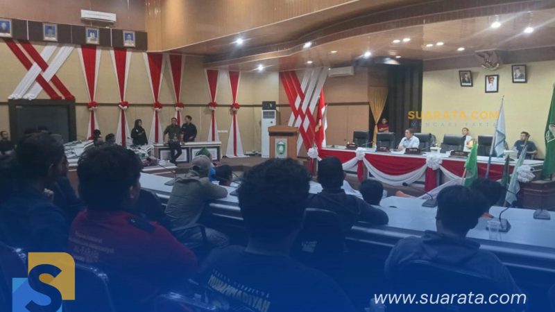 Kawal Demokrasi, Ketua DPRD Parepare Sambut Aspirasi Mahasiswa