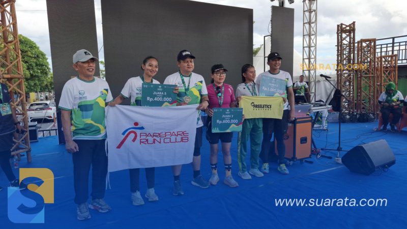 Kejari Parepare Ikut Lari di Habibie Fun Run 2024