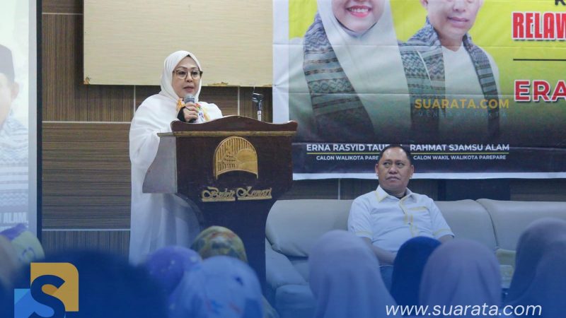 Lukman B Kady Yakini Erat Bersalam Pasangan Paling Mampu Lanjutkan Pembangunan Parepare