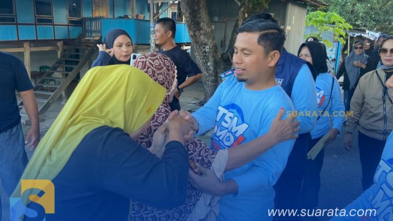 Dekat dengan Rakyat, Tasming-Hermanto Dengar Aspirasi Warga Lompoe dari Rumah ke Rumah