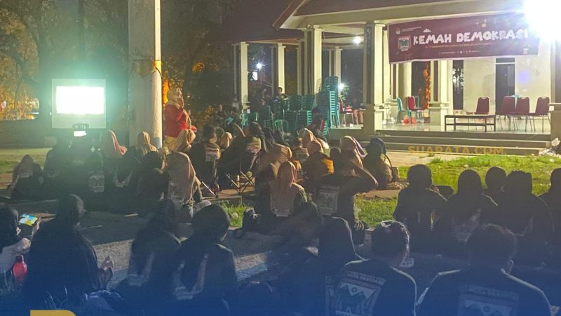 Diskusi Pilkada di Ruang Kemah Demokrasi ala KPU Parepare