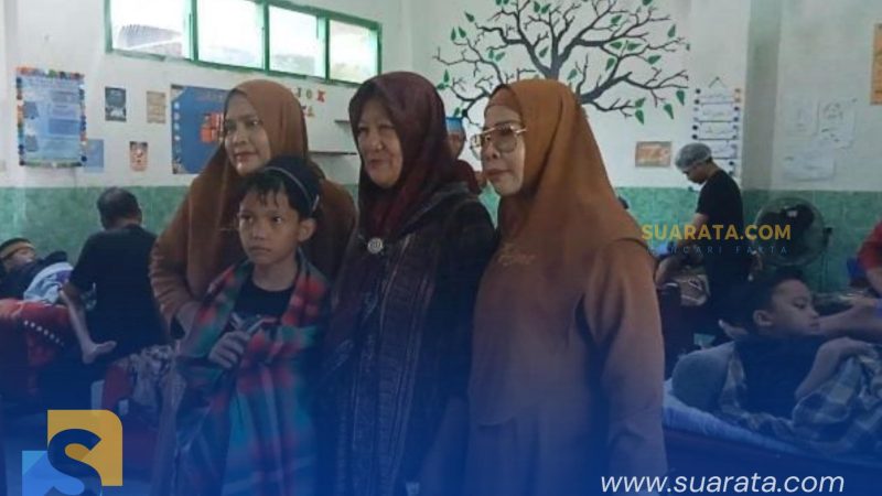 Khitanan Massal Kelompok Pengajian Asmaul Husna Disambut Syukur Masyarakat Parepare