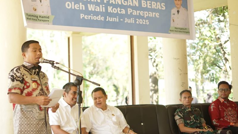 Stabilkan Harga, Pemkot Parepare Distribusikan Bantuan Beras 142.740 Kg