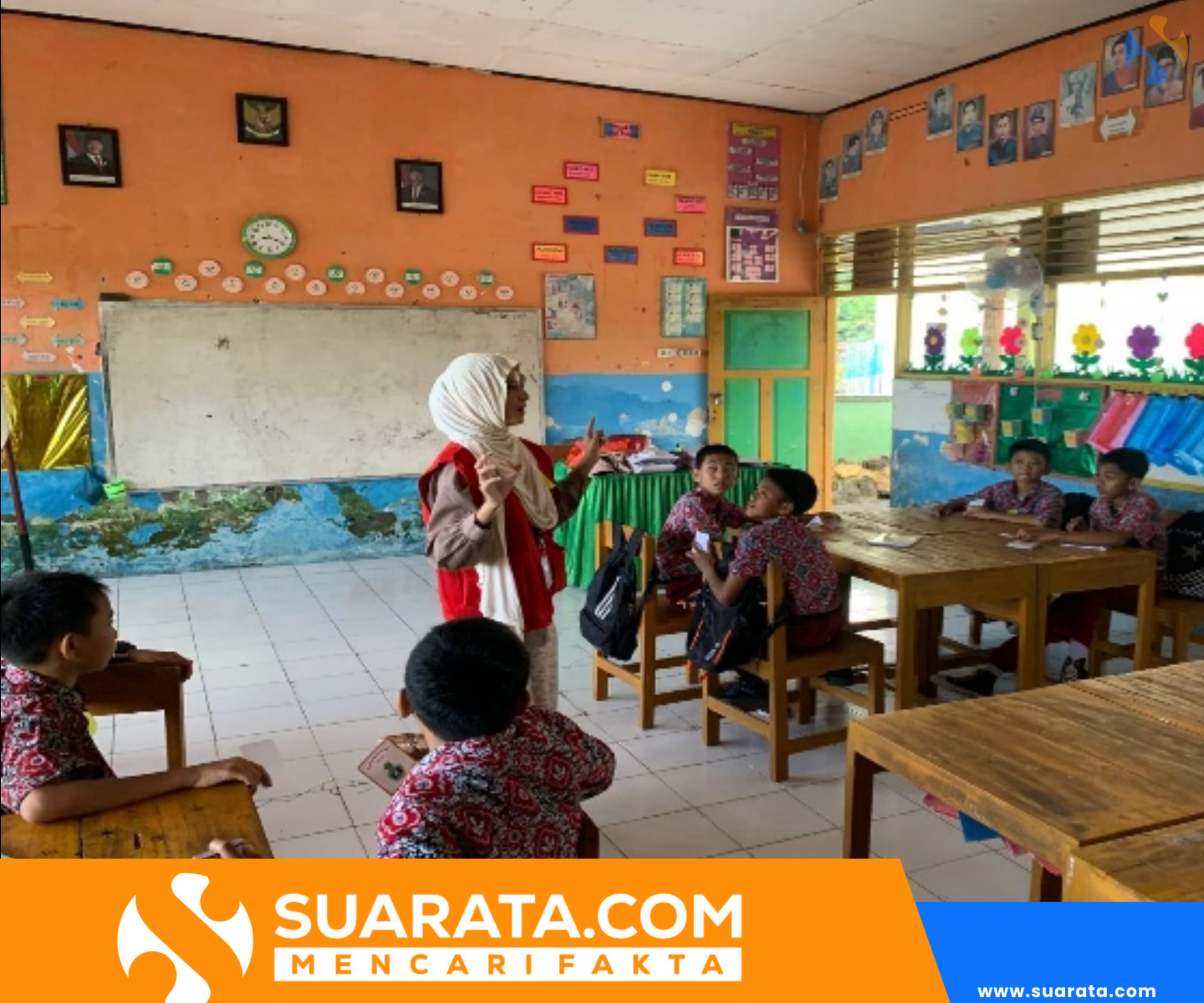 Mahasiswa KKN Unhas Desa Pa’jukukang Galakkan Aksi JAKET di Lingkungan Sekolah