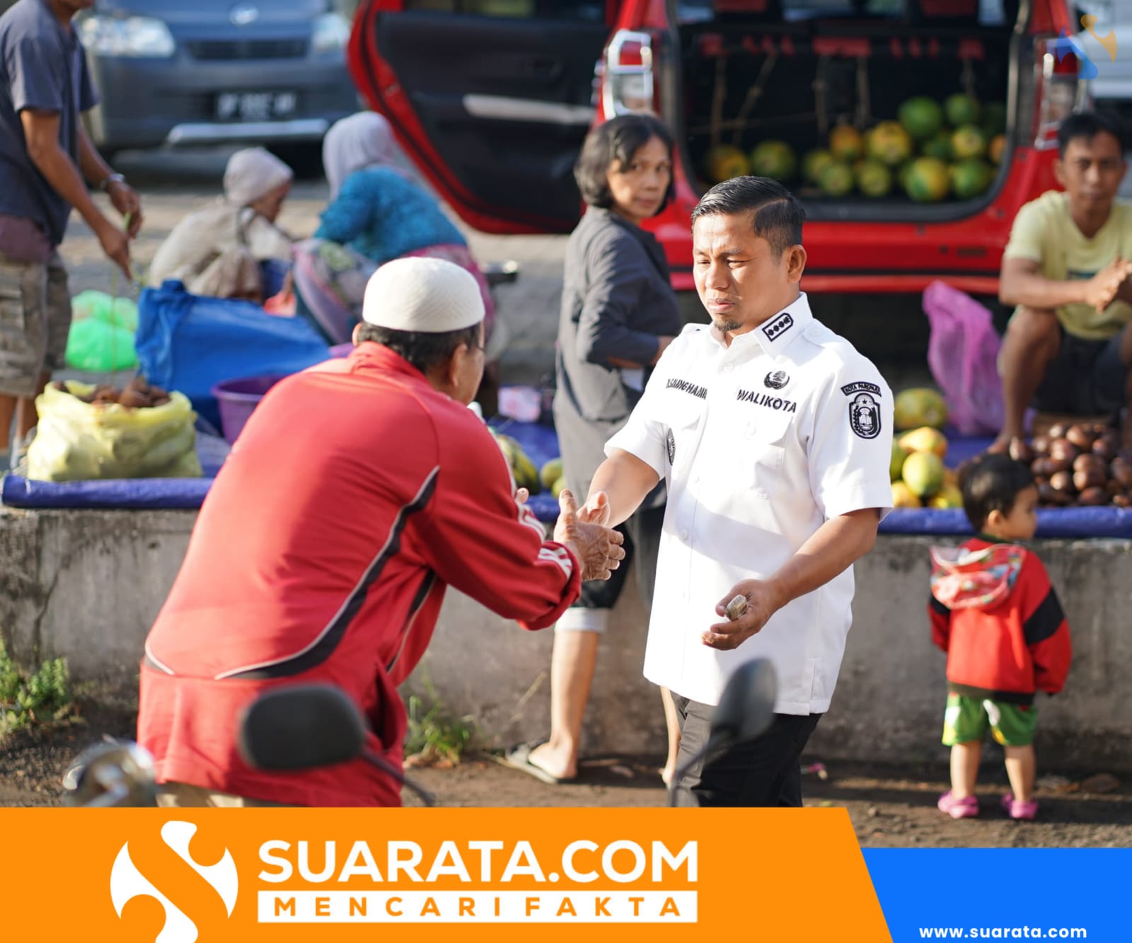 Wali Kota Tasming Hamid Pantau Aktivitas Perdagangan di Pasar Sumpang Minangae