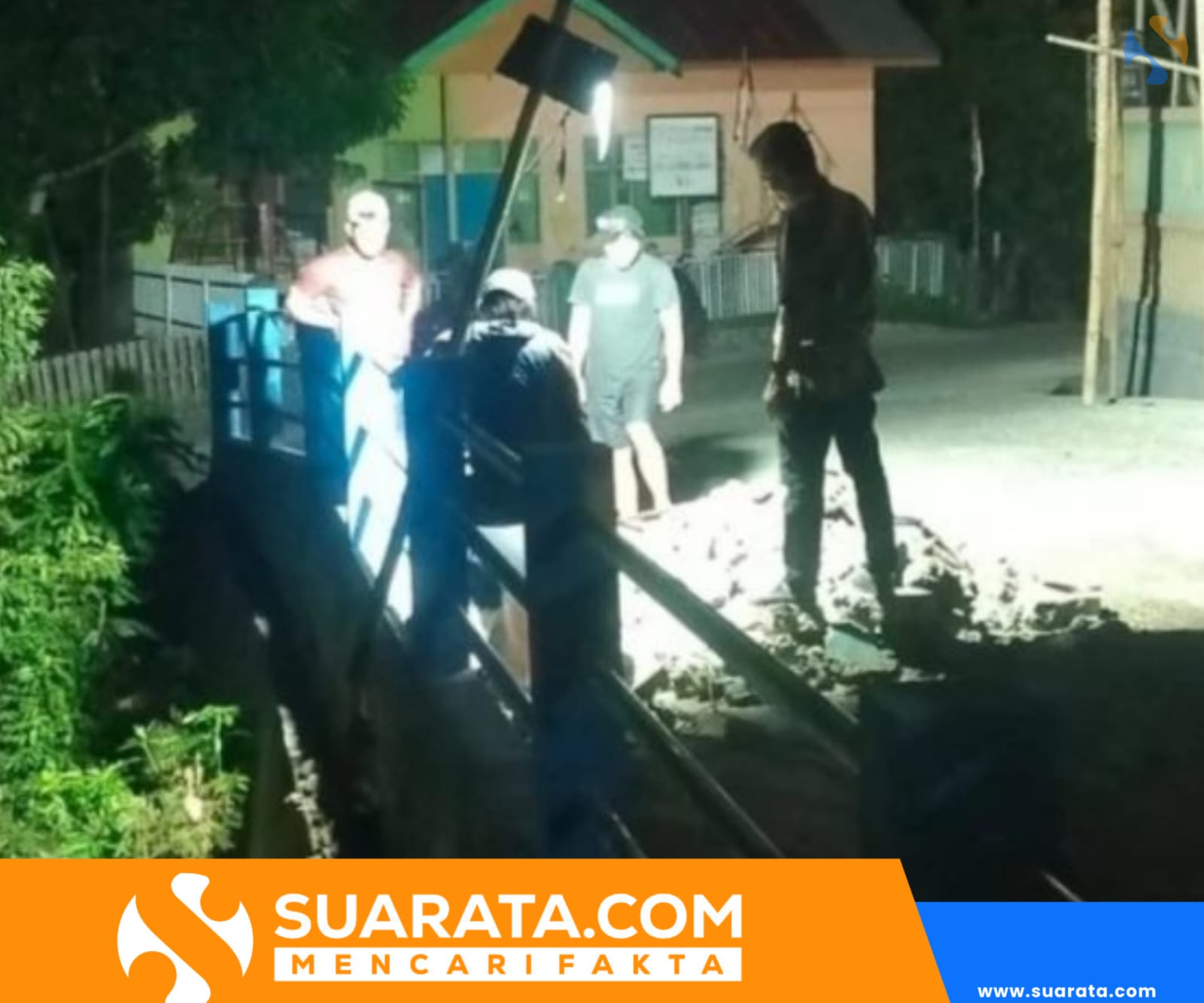 Sampai Larut, PAM Tirta Karajae Siaga Beri Pelayanan Terbaik untuk Masyarakat