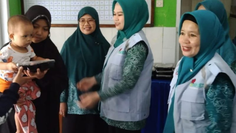 PKK Kota Parepare Mulai Salurkan Makanan Tambahan dalam Program Aksi Stop Stunting