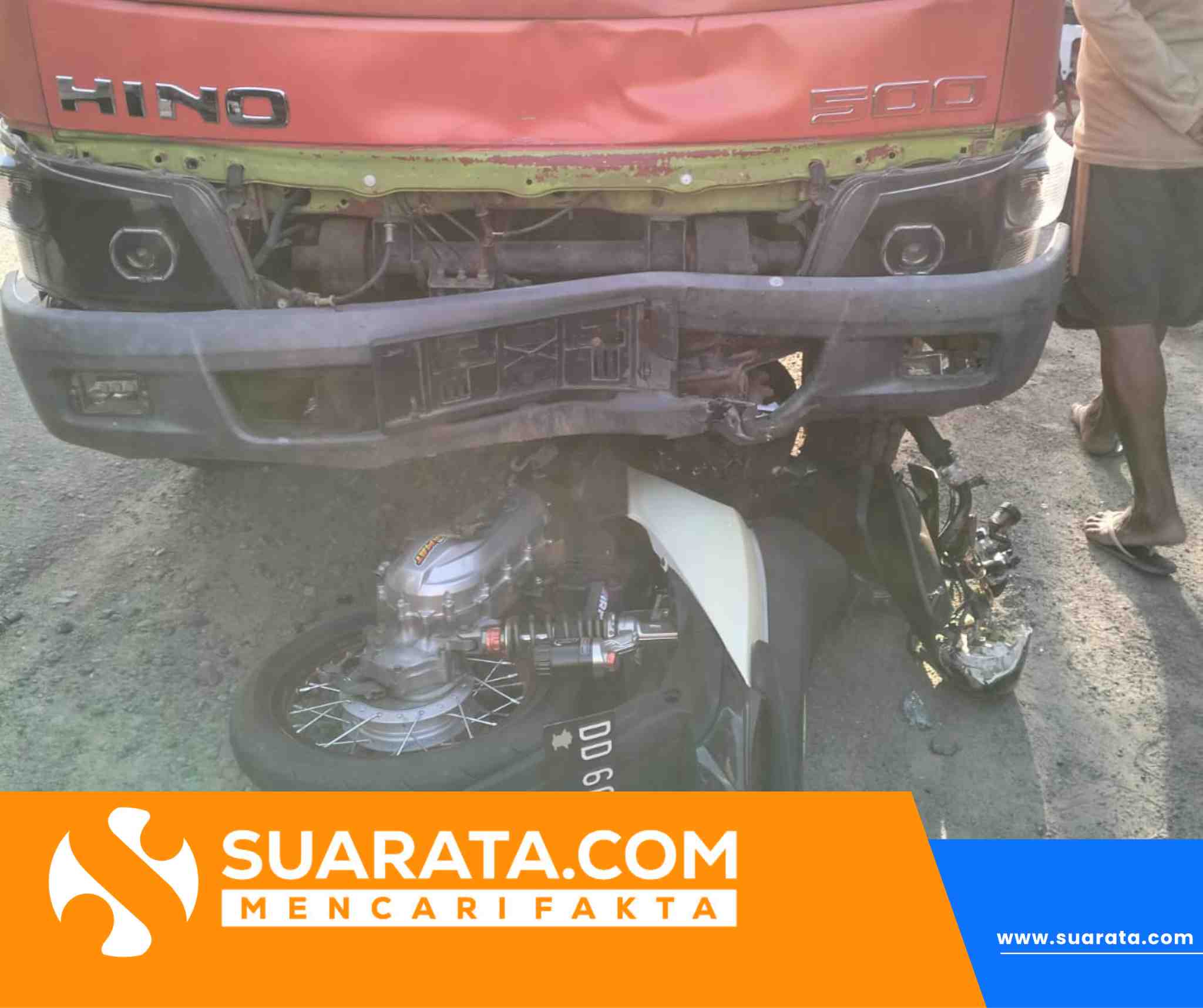 Kecelakaan Dump Truck vs Motor di Tumpiling Polman, Dua Pemuda Luka Serius