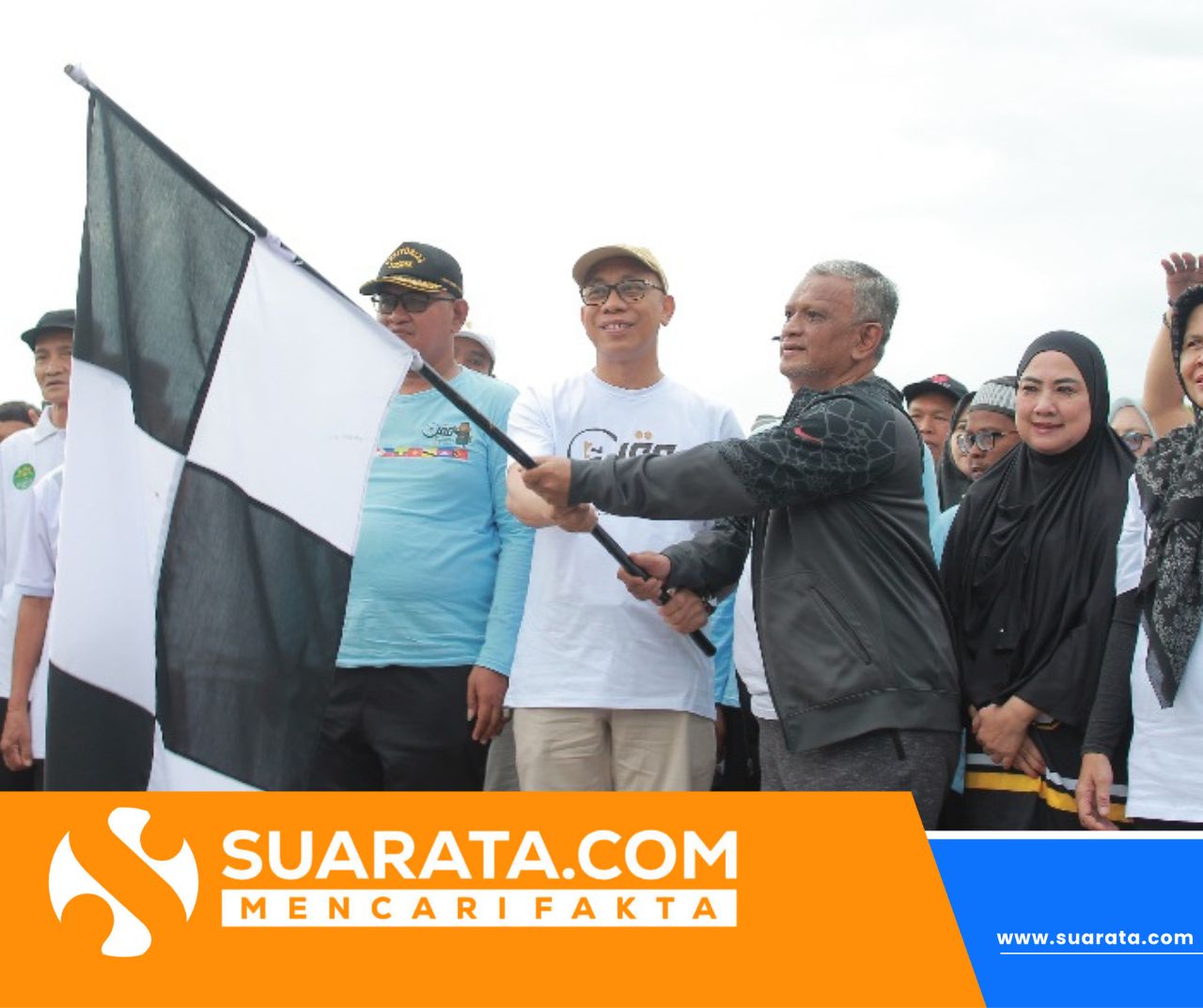 Wajo Jadi Tuan Rumah MQKI, DBR Lepas Peserta Jalan Sehat dengan Semangat Yassiwajori