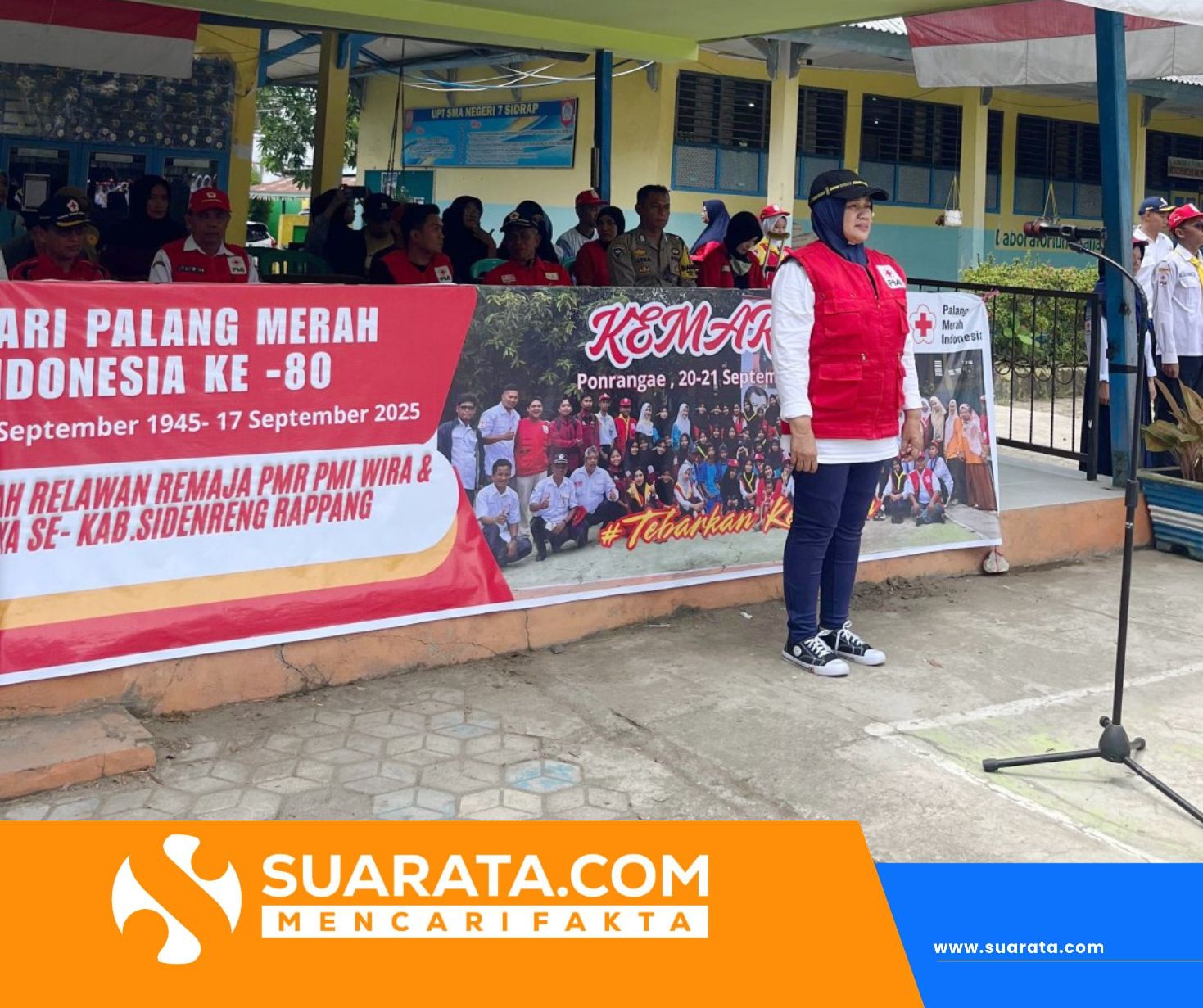 Wabup Sidrap Buka Kemah Relawan Remaja PMR PMI di SMPN 7