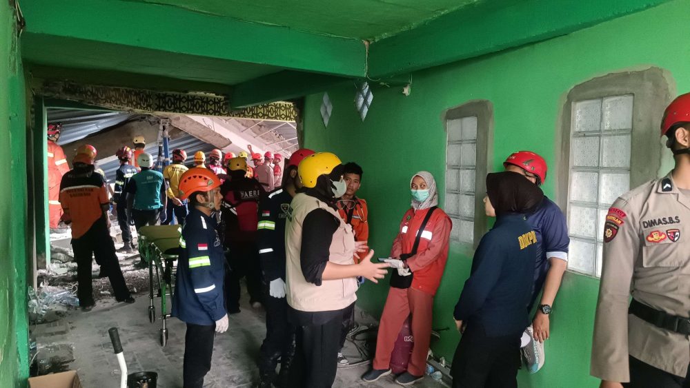 Asrama Ponpes Al Khoziny Ambruk di Sidoarjo, 3 Santri Tewas dan 98 Jadi Korban