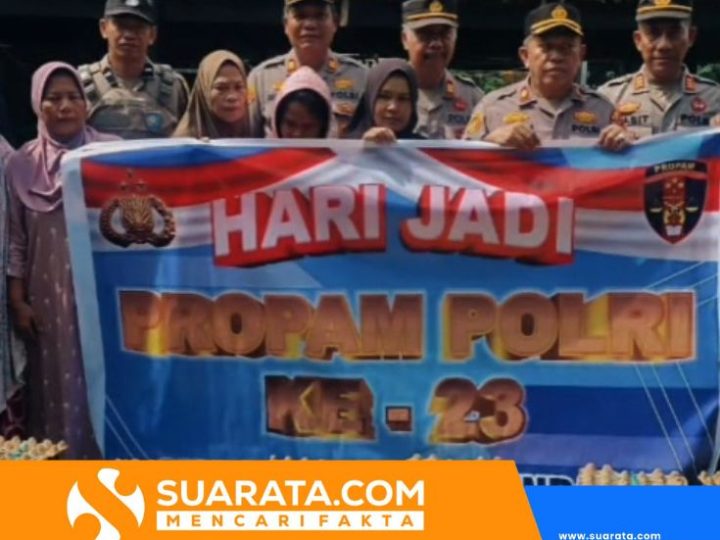 Propam Polres Pinrang Berbagi Kasih: Sembako untuk Warga Kurang Mampu di Momen HUT ke-23