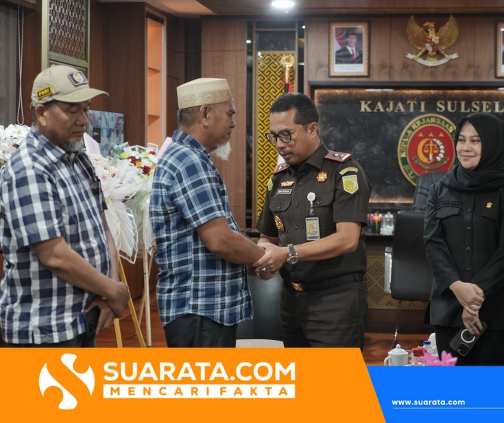 Perintah Jaksa Agung Kajati Sulsel Tawarkan Peninjauan Kembali dan Minta Pemprov Tunda PTDH Dua Guru dari Lutra