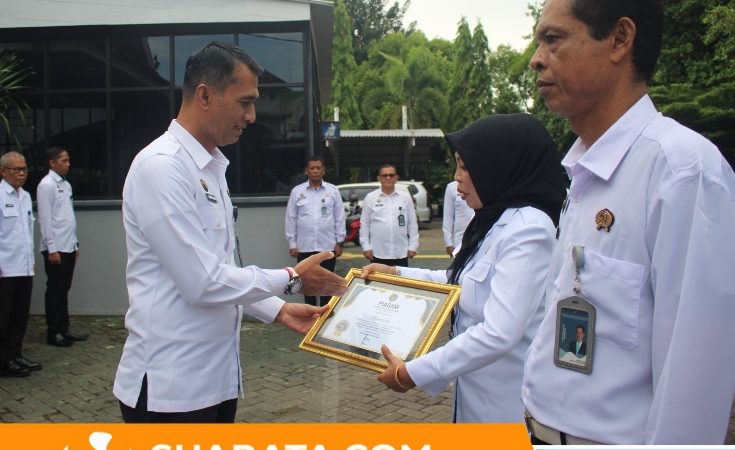 Lapas Kelas IIA Parepare Gelar Apel Pagi dan Penyerahan Sertifikat Pegawai Teladan Triwulan IV