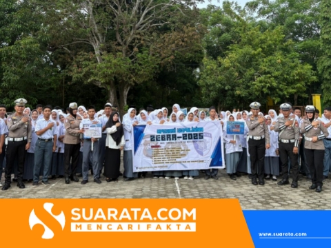 Sat Lantas Polres Parepare Gelar Police Goes To School, Bekali Siswa MAN 2 dengan Edukasi Tertib Berlalu Lintas