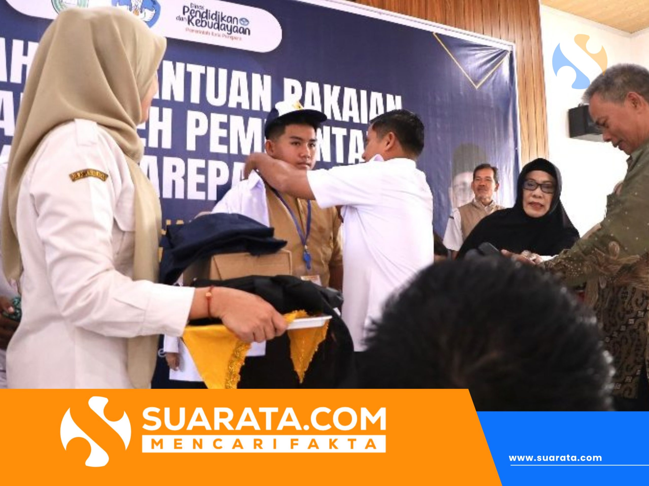 Ribuan Siswa SD-SMP Parepare Terima Seragam Gratis, Tahun Depan Giliran TK dan SMA