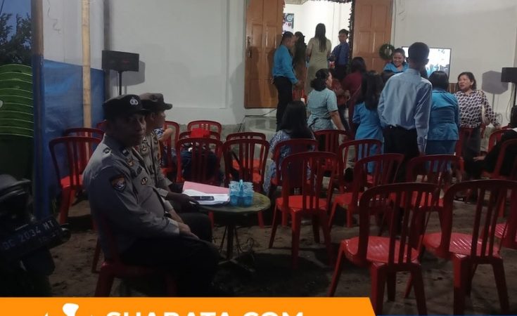 Kapolsek Polewali Pimpin Personel Amankan Perayaan Natal di Gereja Tabernakel Tubuh Kristus