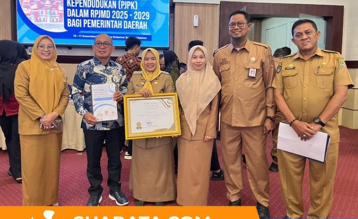 Capaian Prevalensi Stunting Terendah, Antar Sidrap Raih Penghargaan Mendukbangga 