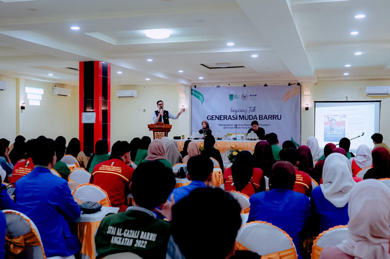Inspiring Talk Pemuda Barru, Teguh Iswara Suardi Berbagi Kisah dan Ajak Pemuda Pelajar Asah Gagasan Pengabdian