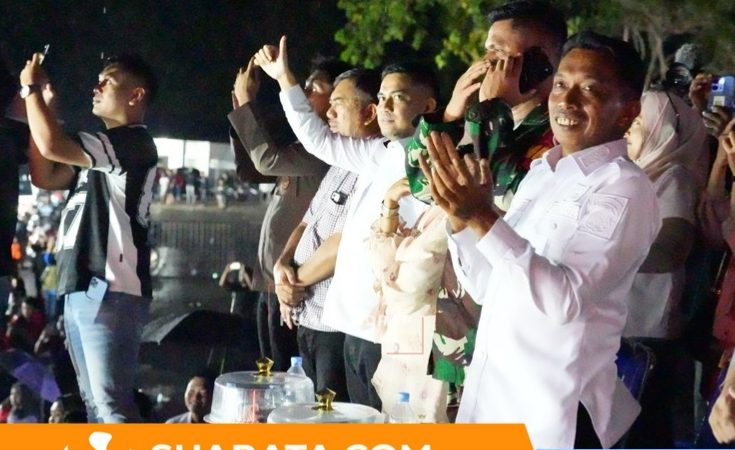 Malam Tahun Baru di Sirkuit Puncak Mario, Warga Antusias Menyaksikan Balapan