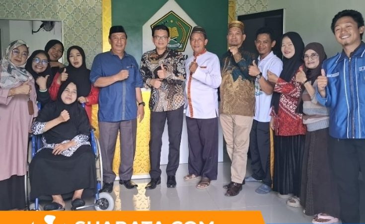 Kakan Kemenag Pinrang Tekankan Integritas ASN Saat Kunjungi KUA Paleteang