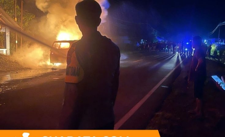 Mobil Meledak dan Terbakar di Jalan Poros Polman–Pinrang, Kerugian Capai Rp120 Juta