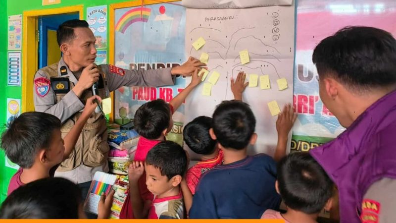 Trauma Healing Polda Sulbar Pulihkan Senyum Anak Korban Kebakaran Polman
