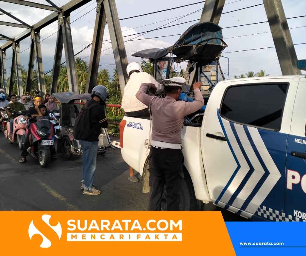 Kecelakaan di Trans Sulawesi Polman–Majene, Bentor Oleng Tabrak Calya
