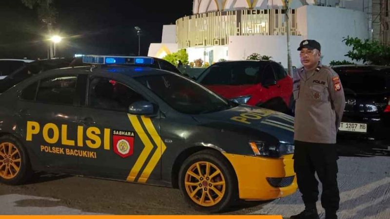 Pantau Situasi Di Akhir Pekan, Personil Polsek Bacukiki Lakukan Patroli Blue Light