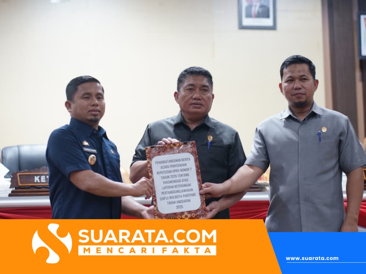 Penandatanganan rekomendasi LKPJ TA 2025, Tasming Hamid Apresiasi Kinerja DPRD Parepare