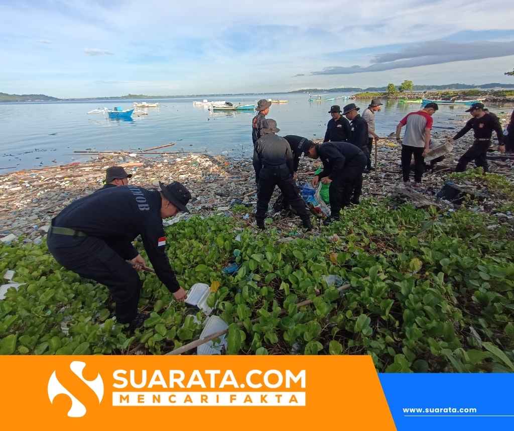 Batalyon B Pelopor Hijaukan Anjungan Cempae Lewat Giat Indonesia Asri