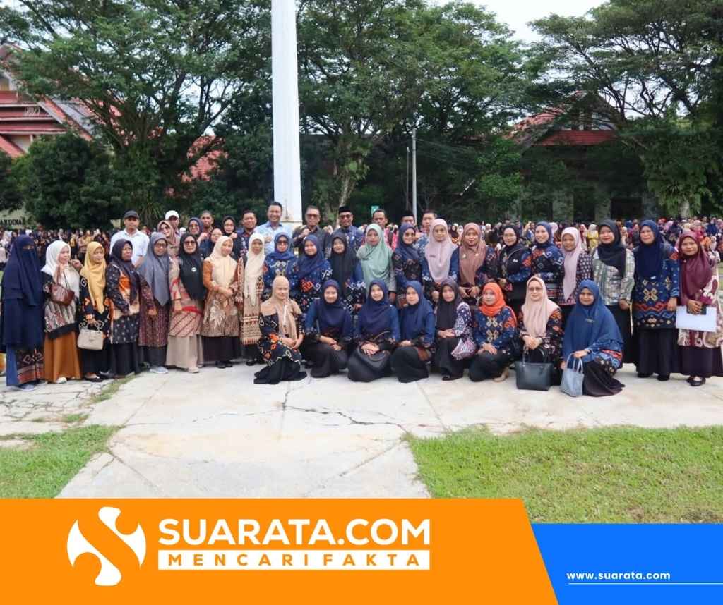 Apresiasi Pengabdian Guru PPPK, Andi Rahim Serahkan Surat Perpanjangan Kontrak pada Momentum Halalbihalal