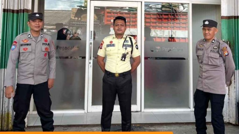 Cegah Gangguan Kamtibmas, Personel Gabungan Polsek Wonomulyo Gelar Patroli Rutin
