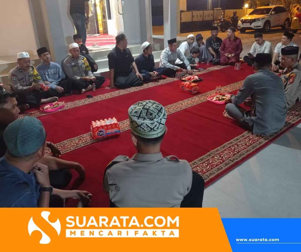 Polisi Hadir di Tengah I’tikaf, Polsek KPN Bangun Kedekatan dengan Warga