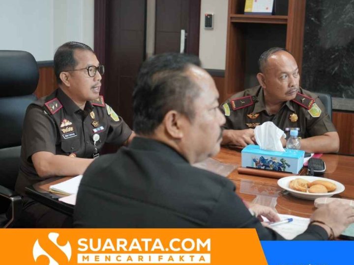 Pertimbangkan Hubungan Keluarga dan Masa Depan Anak, Kejati Sulsel Hentikan Penuntutan Perkara Penganiayaan Mahasiswa di Bone melalui RJ