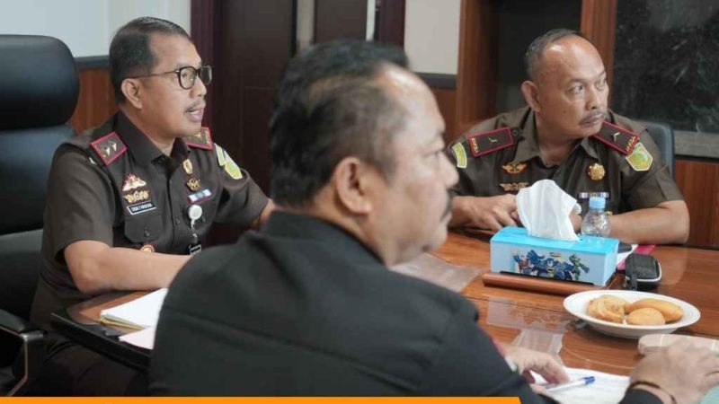 Pertimbangkan Hubungan Keluarga dan Masa Depan Anak, Kejati Sulsel Hentikan Penuntutan Perkara Penganiayaan Mahasiswa di Bone melalui RJ
