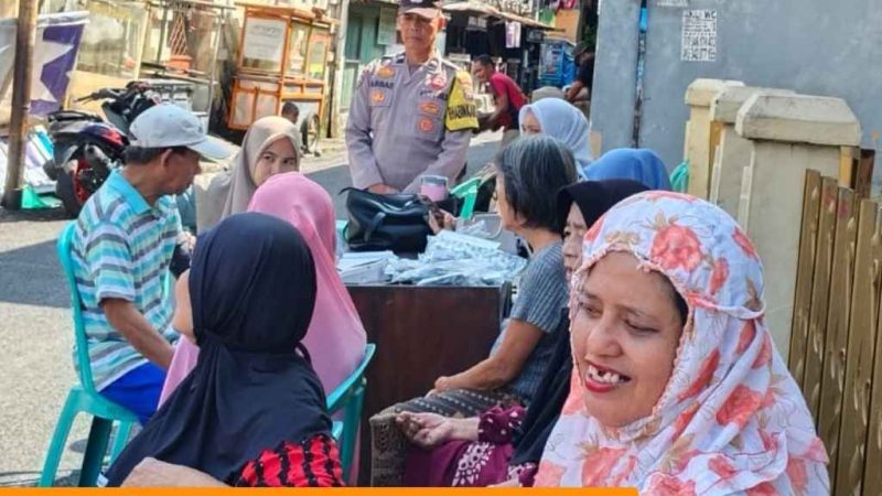 Bhabinkamtibmas Polsek KPN Dampingi Pemeriksaan Kesehatan Gratis Bagi Lansia dan Balita di Kampung Pisang