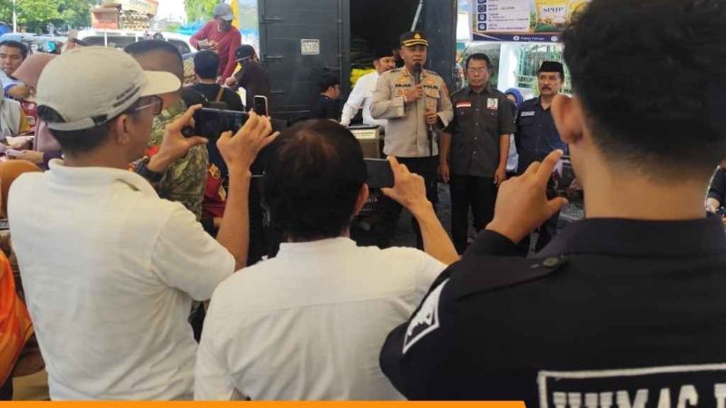 Kapolres Polman Hadiri Gerakan Pangan Murah Peringati May Day 2026