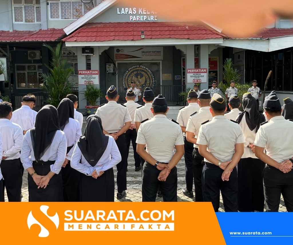 Apel Pagi Dirangkaikan Penyematan Tanda Pangkat Pengabdian Pegawai Lapas Parepare