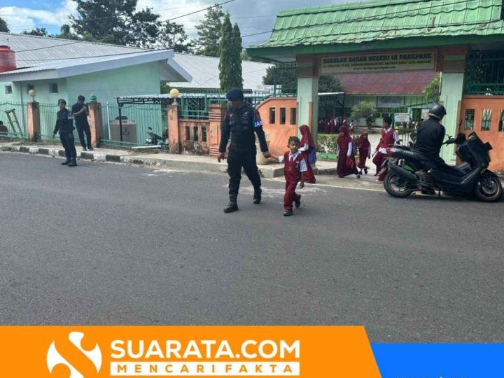 Begini Cara Batalyon B Pelopor Jaga Keselamatan Pelajar Saat Jam Pulang Sekolah